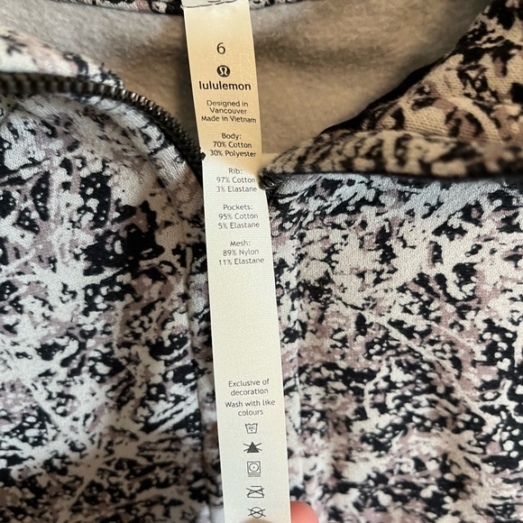 Lululemon Scuba Hoodie *Light Cotton Fleece
Paint Splash Silver Drop Multi - Picture 9 of 10